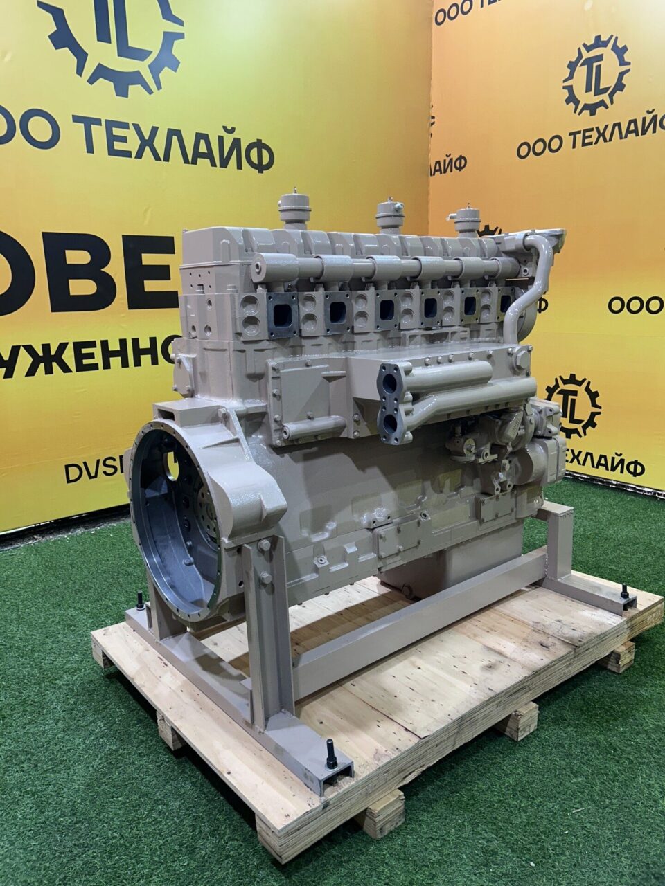 Cummins KTA19 Long Block